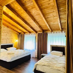 Couette-café Krojet E Rrogamit, Valbone